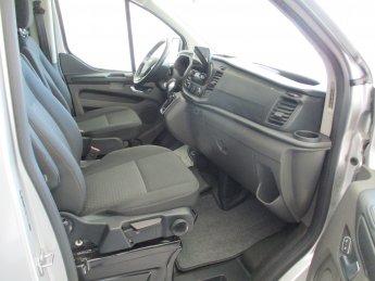 Ford, Nugget, Diesel, 2022 - 46.319 km     