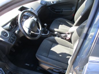 Ford   ( Führerscheinneuling ), Fiesta Titanium Eco Boost  , Benzin, 2015 - 102.994 km     