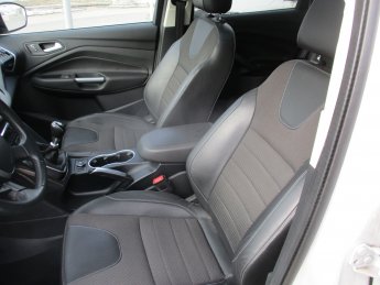 Ford, Kuga Titanium 4x4, Diesel, 2014 - 212.525 km     