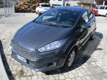 Ford ( Führerscheinneuling ), Fiesta Titanium Eco Boost , Benzin, 2015 - 102.994 km Ford ( Führerscheinneuling ), Fiesta Titanium Eco Boost , Benzin, 2015 - 102.994 km